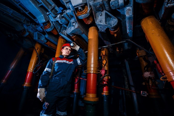 4 Coolest Facts About Underground Mining Technology